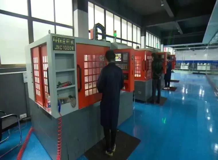 venture enterprise style | zhejiang chong technology deep plowing 3d printing technology industry